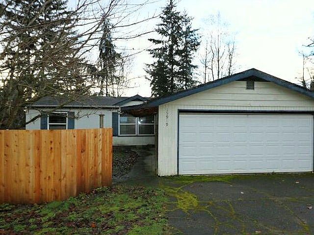 1st image of 15919 82nd Ave E