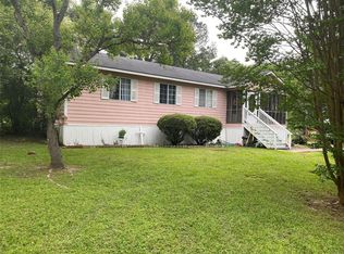 82 Catfish Dr, Wetumpka, AL 36092