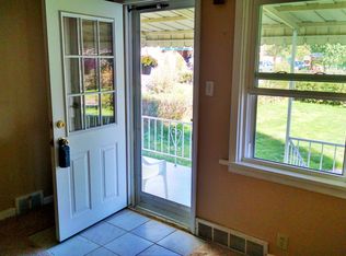 8225 Eleanor St, Pittsburgh, PA 15237