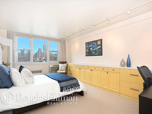 5th image of 77 7th Ave APT 18S