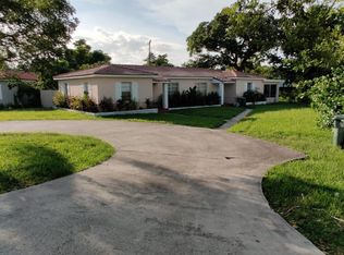 923 NE 107th St, Miami, FL 33161