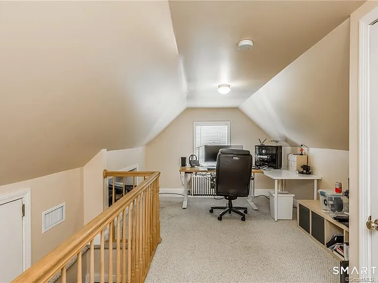331 Auburn Rd — Photo 31