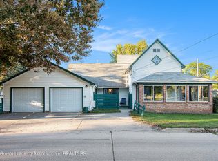 318 S Shiawassee St, Corunna, MI