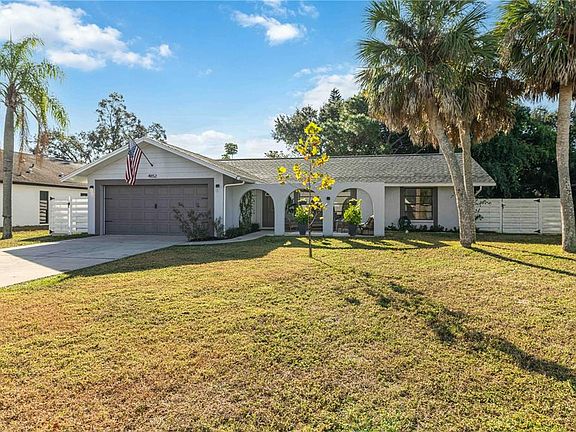 3rd image of 4852 Greencroft Rd