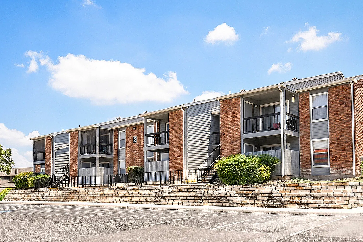Riverstone Apartments — Photo 4