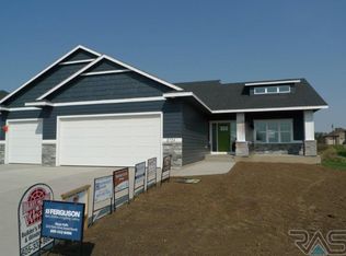 8704 E Sassafras St, Sioux Falls, SD 57110