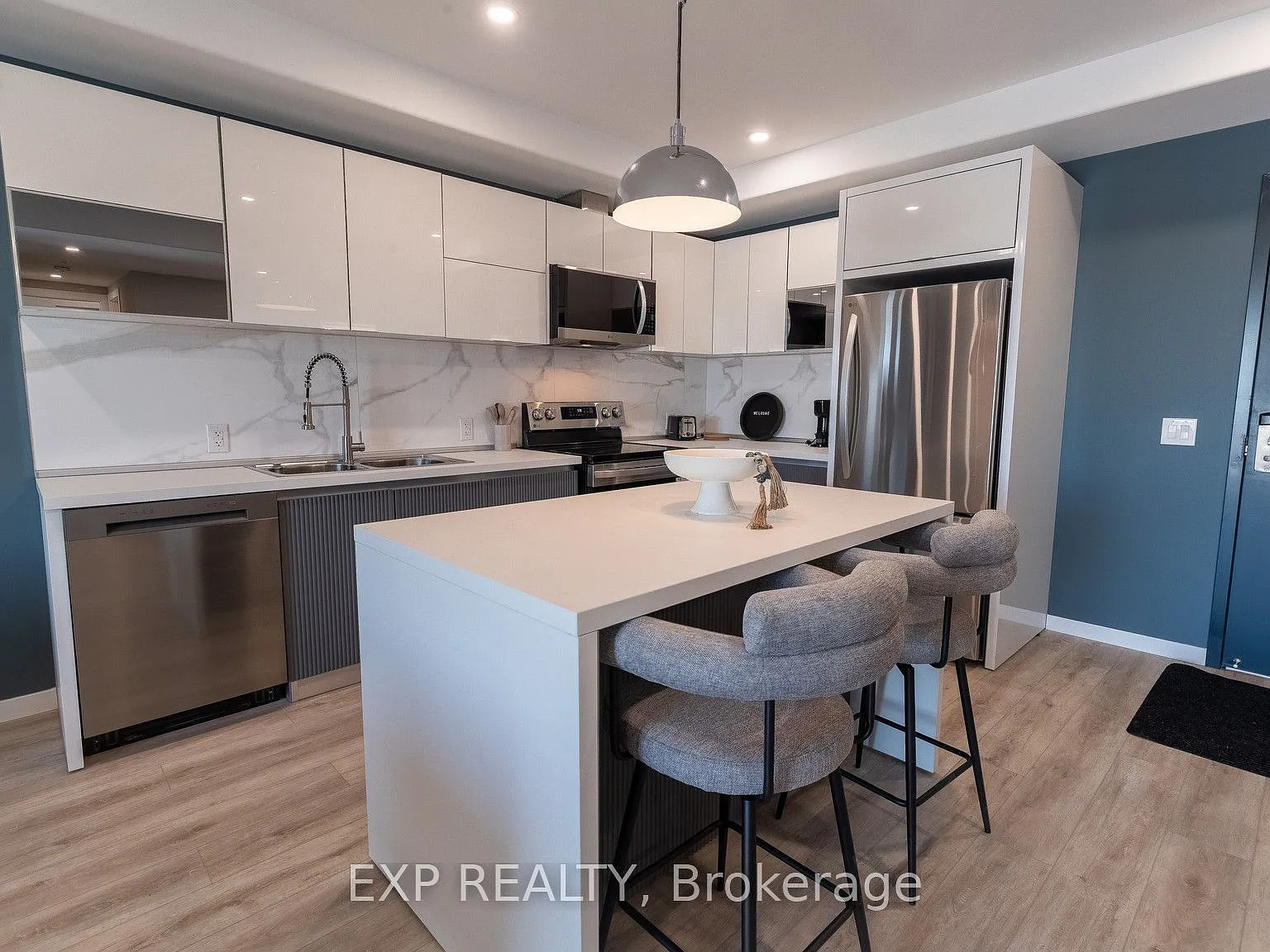2 bed, $2,899 — Photo 3