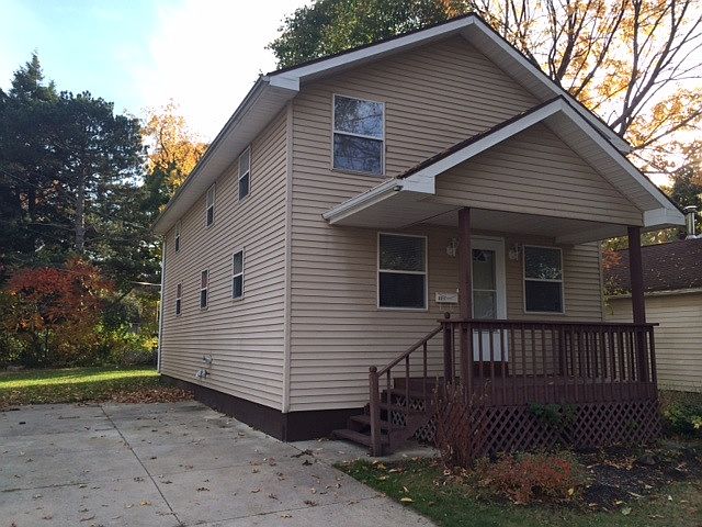 1st image of 321 Blackstone Dr