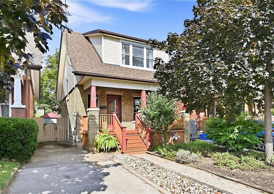 1st image of 164 Balmoral Ave S
