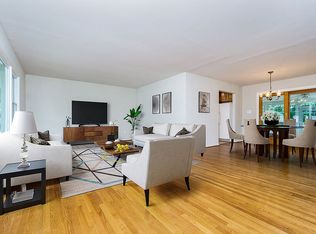 203 James Dr SW, Vienna, VA 22180