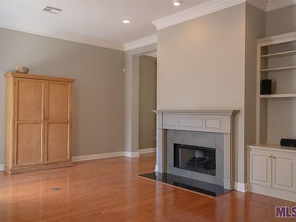 3rd image of 2030 Camellia Trace Dr
