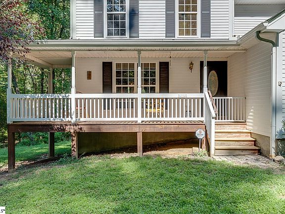 2nd image of 209 White Dr