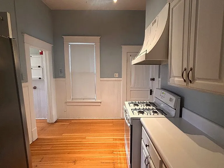 318 F St — Photo 10