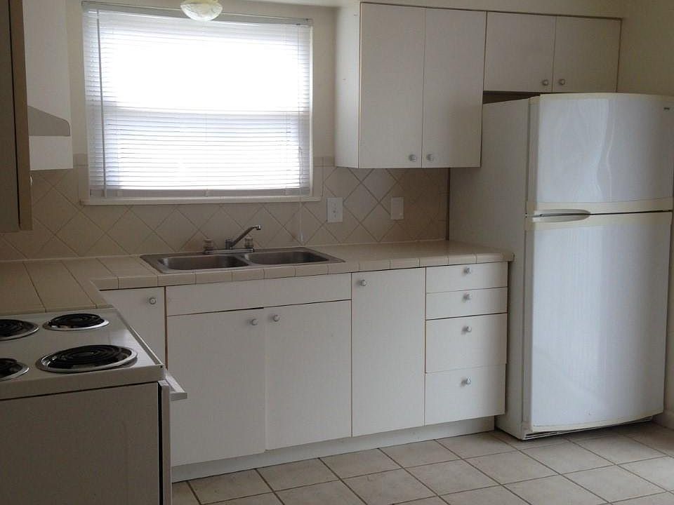 1st image of 308 Garcia Dr