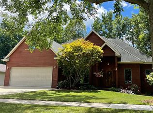 1222 Astwood Mews Ln, Saint Johns, MI 48879