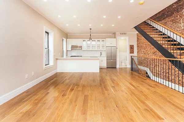 Rented by Nooklyn NYC LLC | media 26