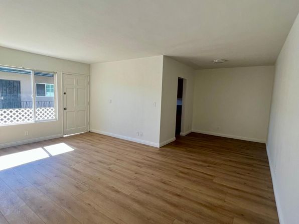 16112 Van Ness Ave APT 7