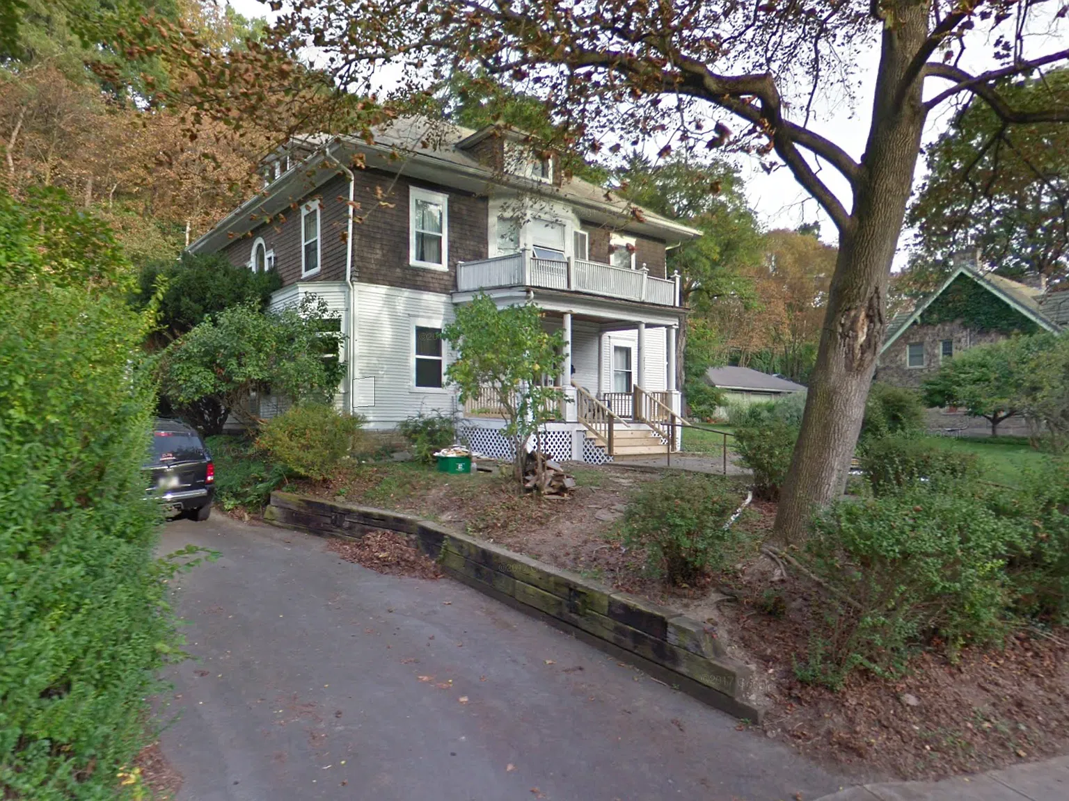 3 bed, 1000 sqft, $1,010 — Photo 2