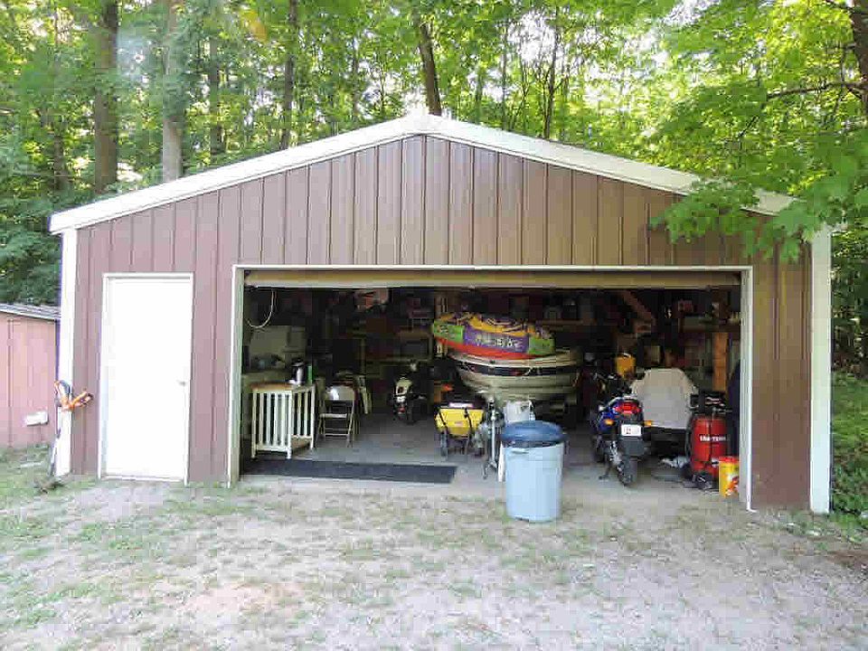 2nd image of 9551 Saint Bernadette Rd