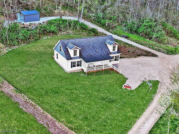 2nd image of 37456 Wood St