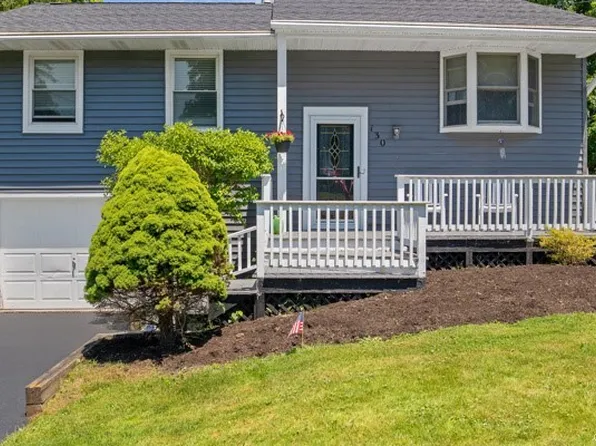 130 Christopher Dr, Baldwinsville, NY 13027