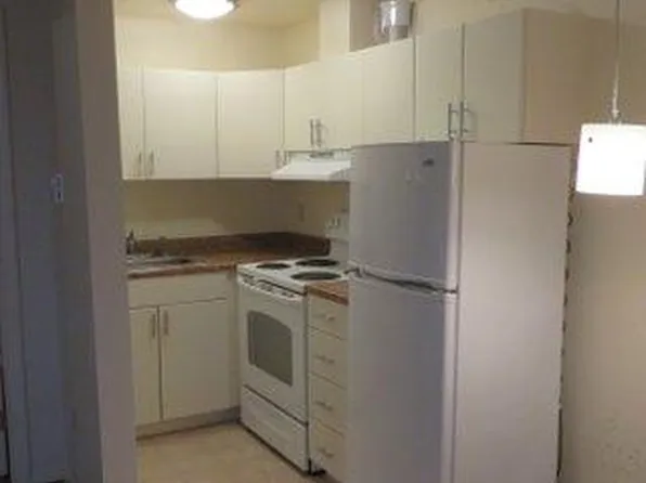 5011 Brooklyn Ave NE, Seattle, WA 98105