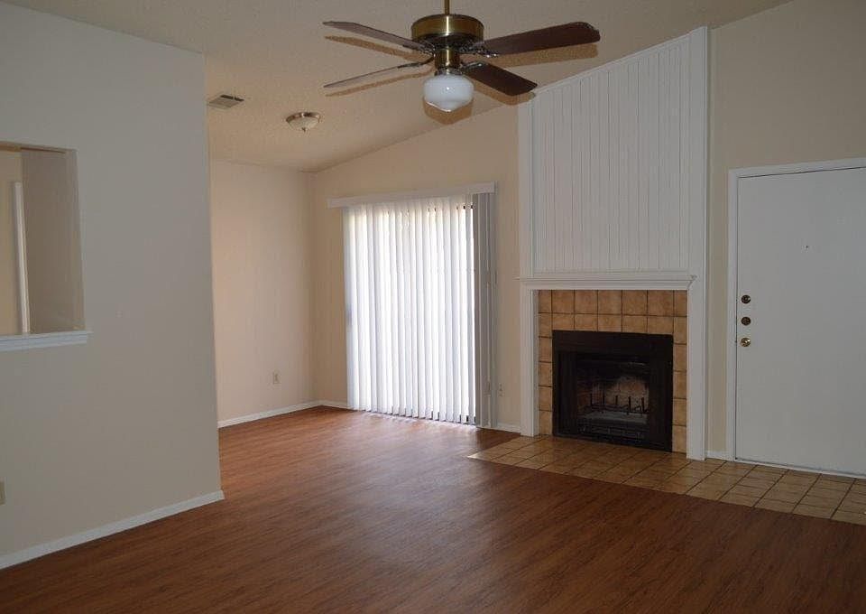 2nd image of 700 Rollingway Dr APT B