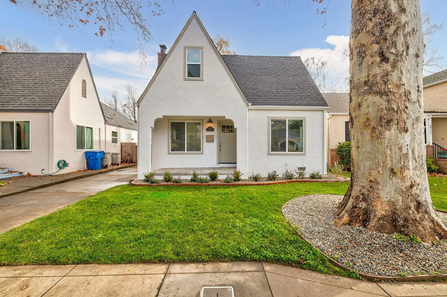 2705 Harkness St photo 1