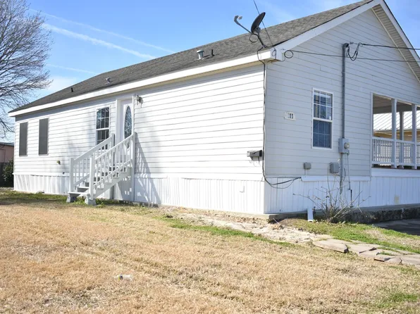 111 W Putnam St, Erath, LA 70533