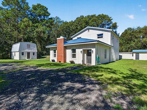 3rd image of 44259 Artesian Blvd
