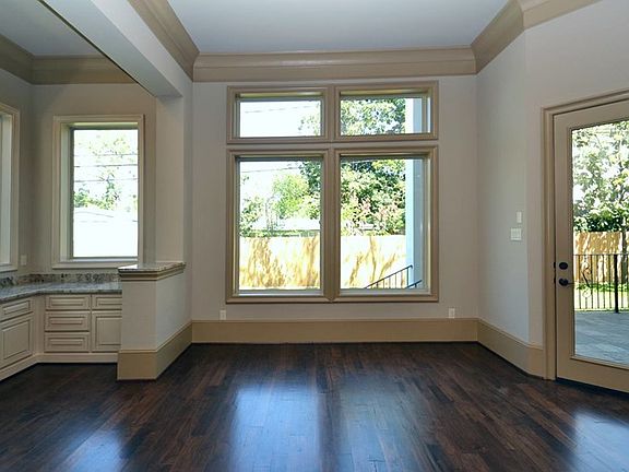 The Neely - Breakfast Area