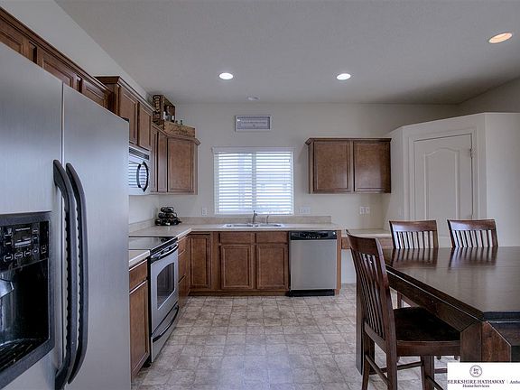 4th image of 9708 Margo St