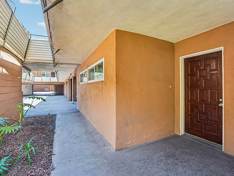 Terraces at South Pasadena Apartments — Photo 30