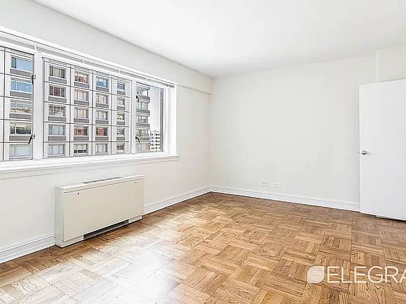4th image of 200 E 71st St APT 9K