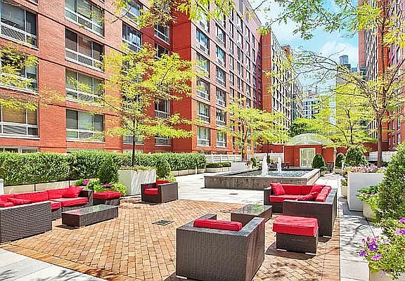 5th image of 555 W 23rd St APT N3j