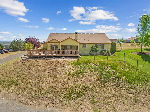 2581 SE Sagebrush Dr, Madras, OR 97741