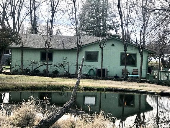 2nd image of 926 SE Brentwood Pl