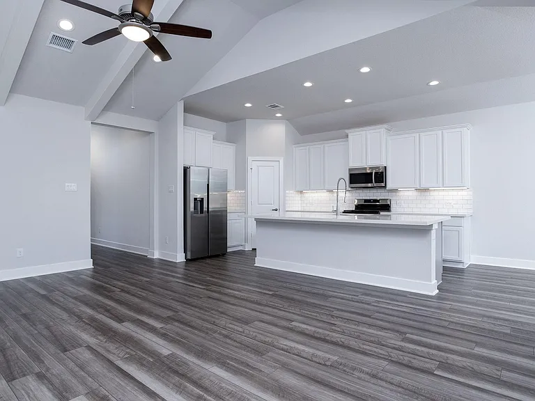 7603 Coral Lake Dr — Photo 5