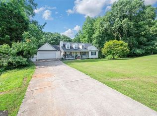 260 Brannon Dr, Hoschton, GA 30548