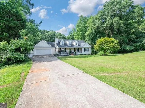 260 Brannon Dr, Hoschton, GA 30548