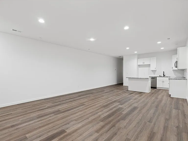 2228 E 4th Ave #1 — Photo 7