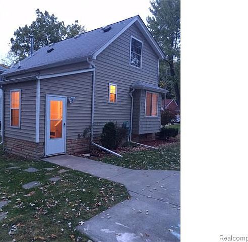 1st image of 21822 Pleasant St