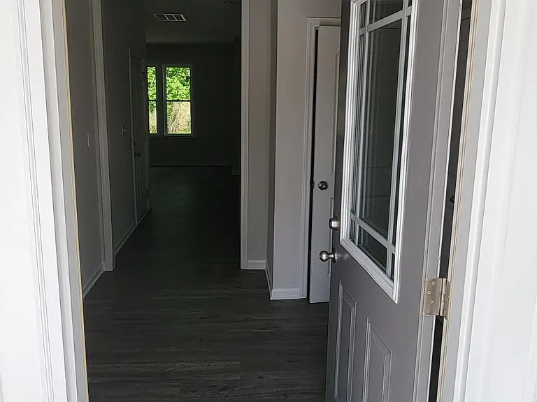 147 Diploma Dr — Photo 4