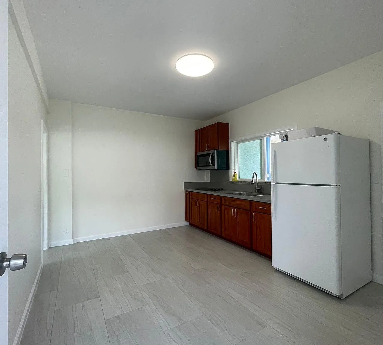 Makaikoa St, Honolulu — Photo 1