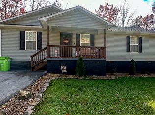 3030 Niska Dr, Crossville, TN 38572