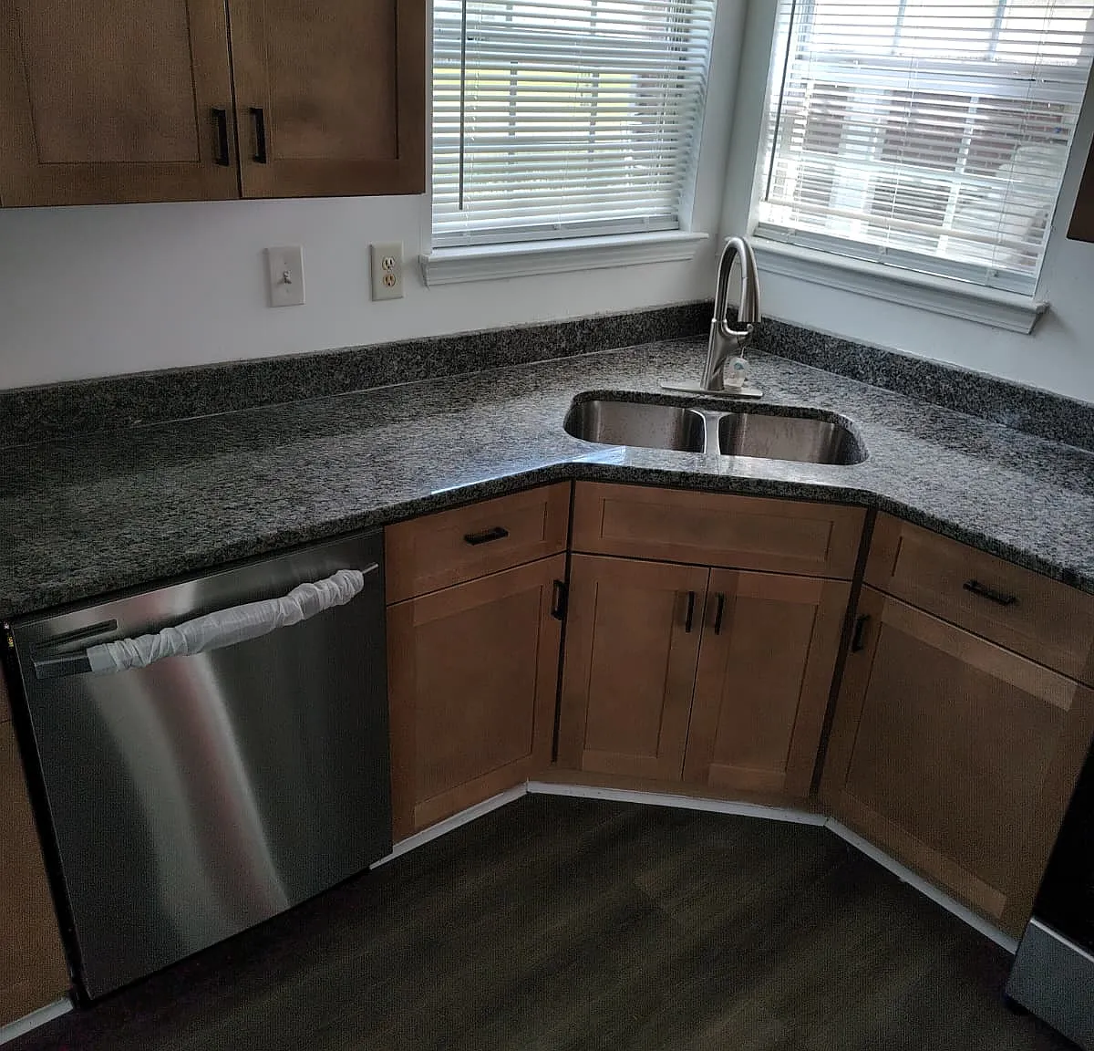 4 bed, 2192 sqft, $2,000 — Photo 3
