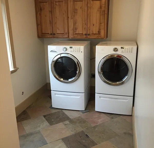 450 S 820 E — Photo 1