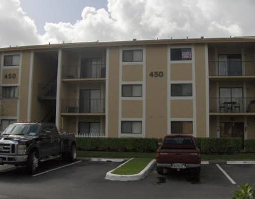 1st image of 450 Palm Cir W APT 202