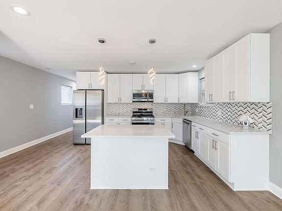 5th image of 3030 W Washington Blvd #1