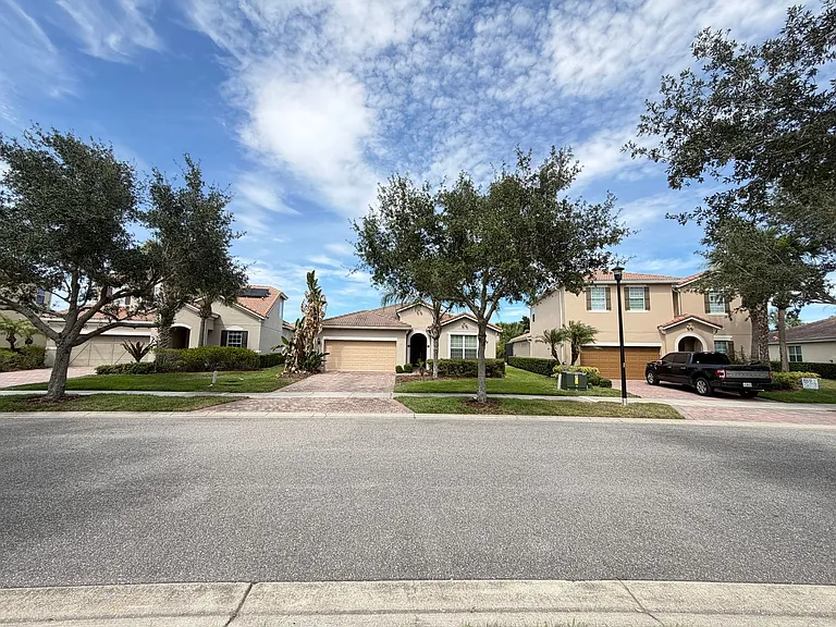 11867 Padua Ln — Photo 64